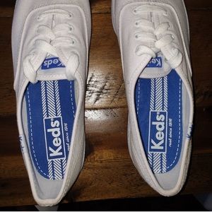 White Original Chamion Keds